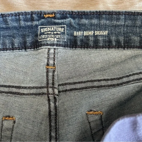 Signature by Levi Strauss Baby Bump Skinny Maternity Women's Dark Blue Jeggings - Picture 5 of 10